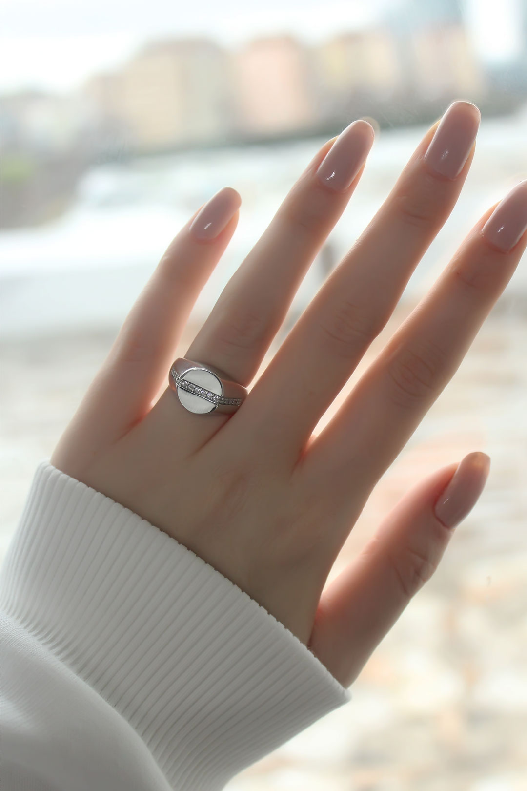 Rhodium Plated Women's Ring with Punta Zircon Stone