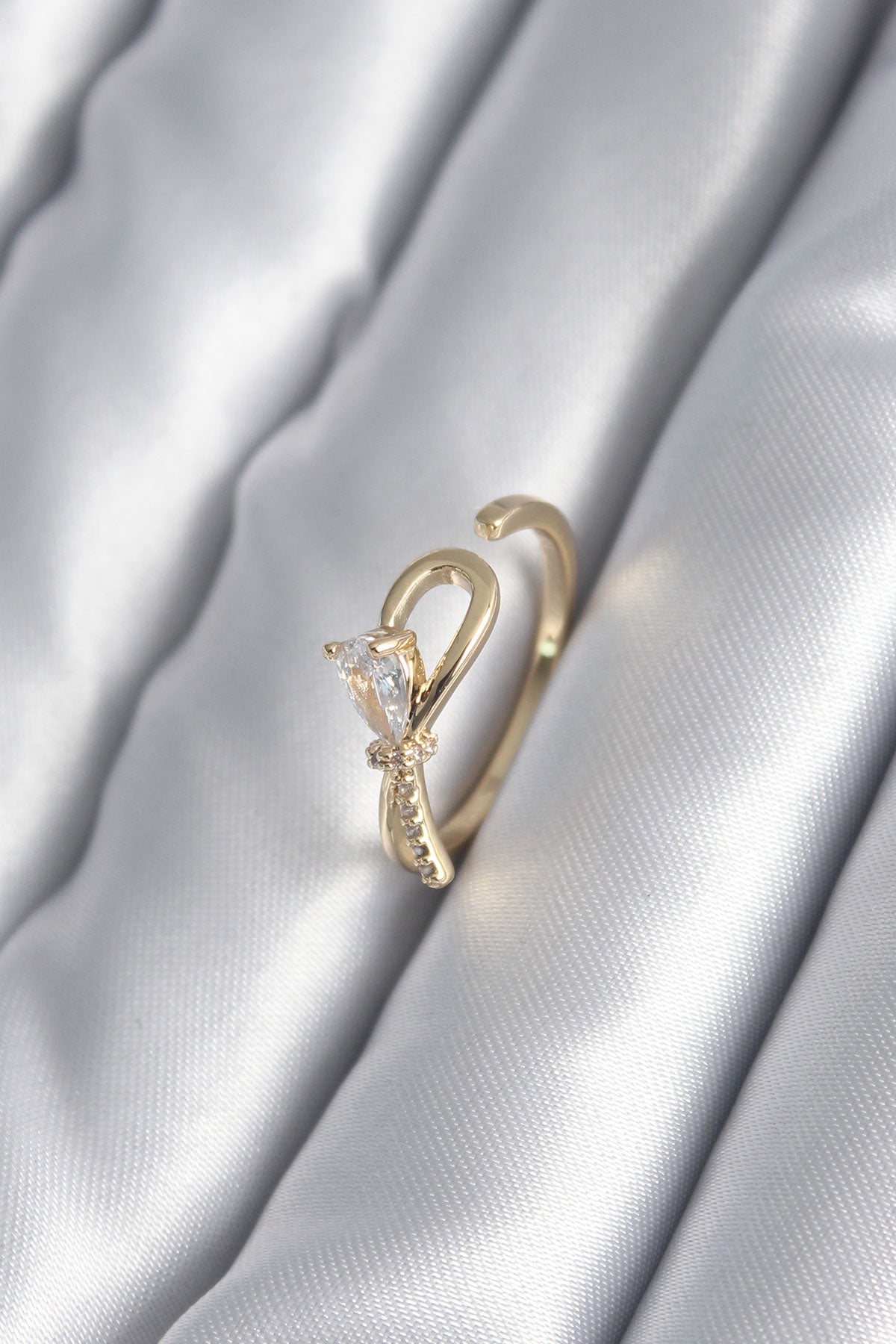 Brass Gold Color Zircon Stone Detail Ribbon Model Women's Ring