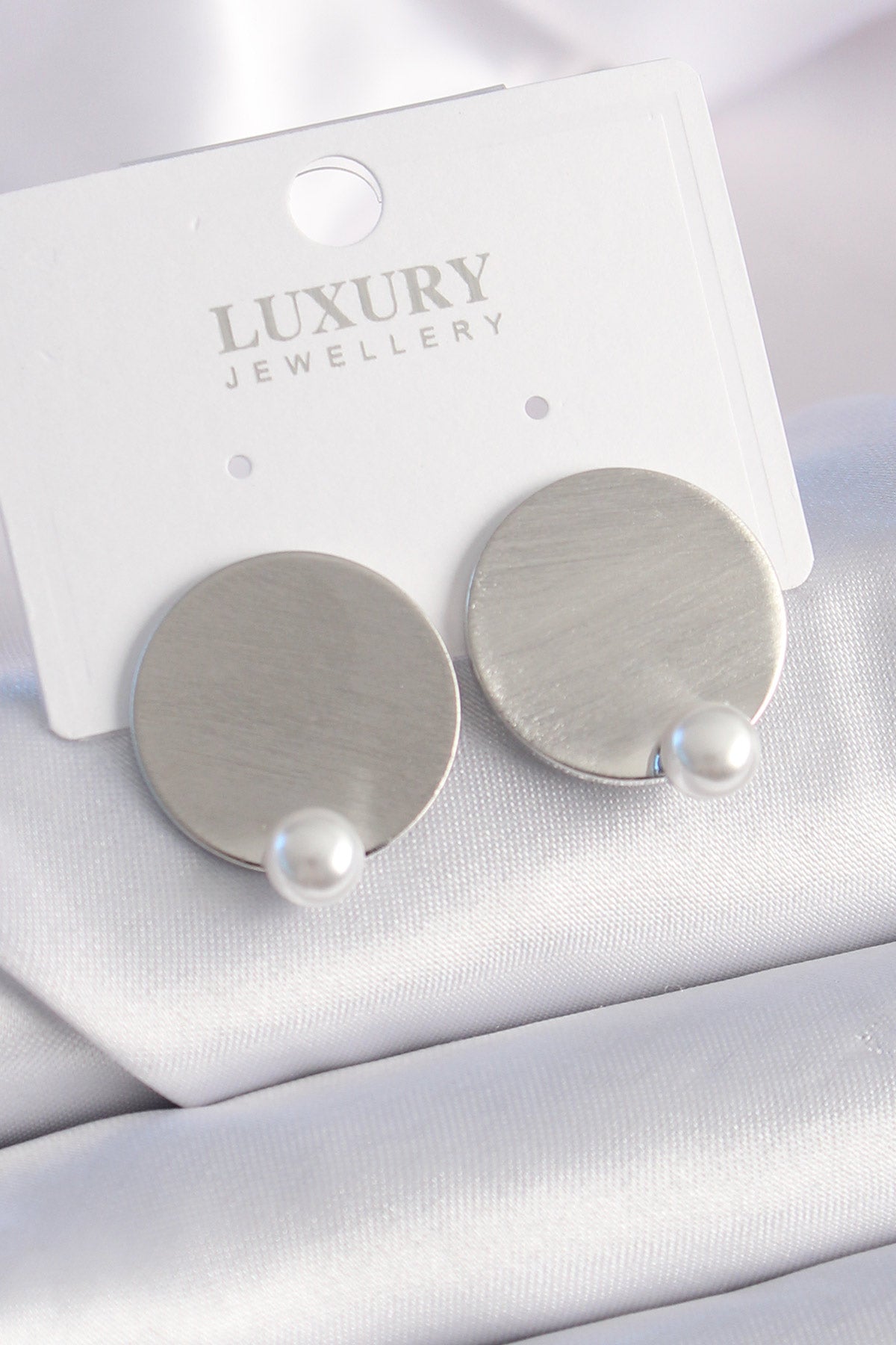 Brass Silver Color Plate Model Pearl Detail Women's Earrings