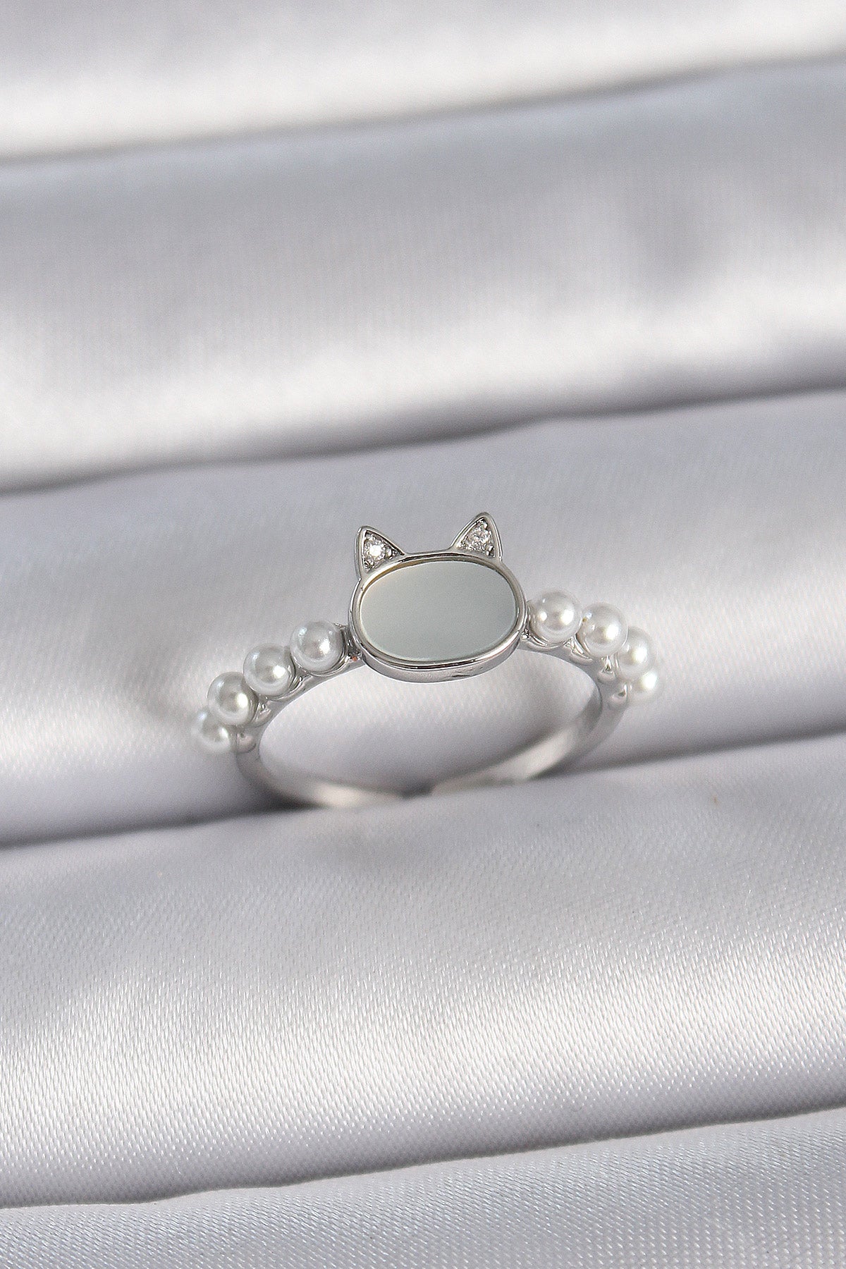 Brass Silver Color Adjustable White Enamel Cat Model Pearl Detail Women's Ring
