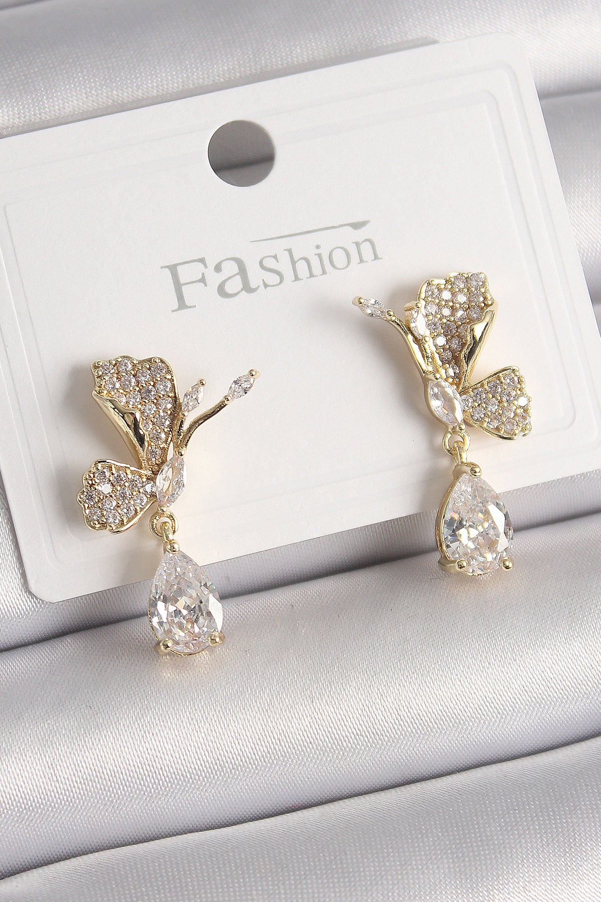 Brass Gold Color Zircon Stone Crane Bird Model Dangle Detail Women's Earrings
