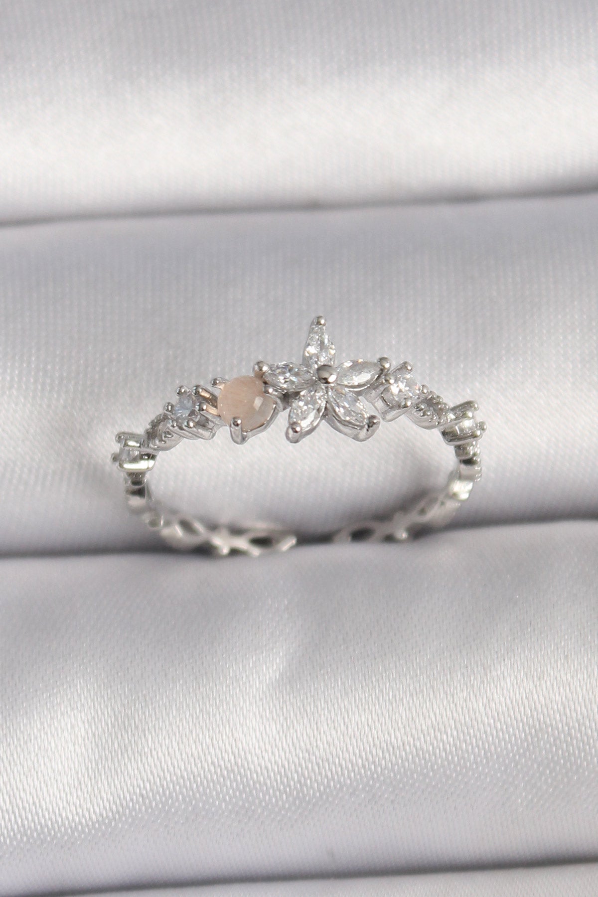Brass Silver Color Zircon Stone Flower Model Adjustable Ring