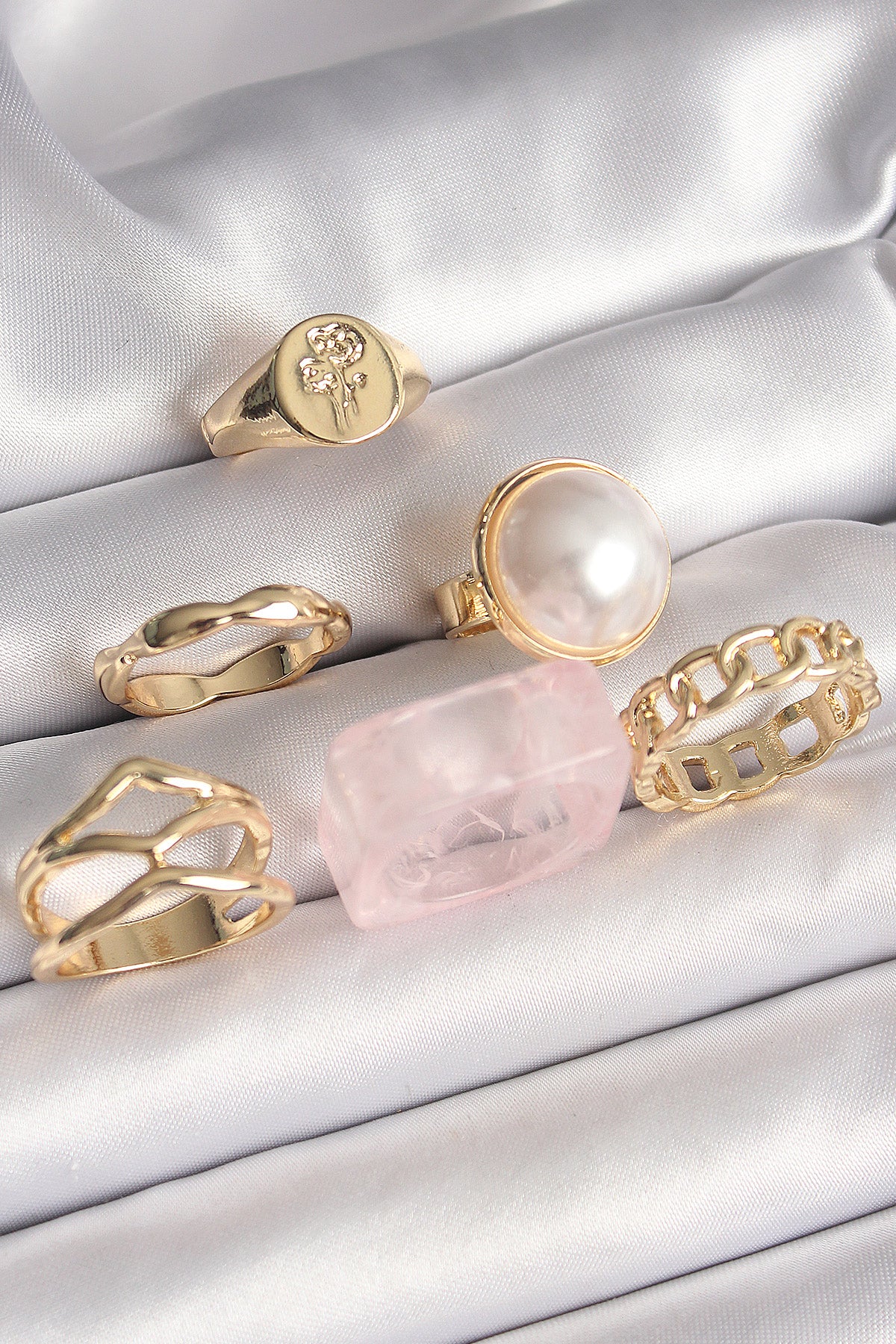 Brass Gold Color Circle 3D Pearl Figure Chain Model Rose Embroidery Detailed 6-Piece Women's Ring Set