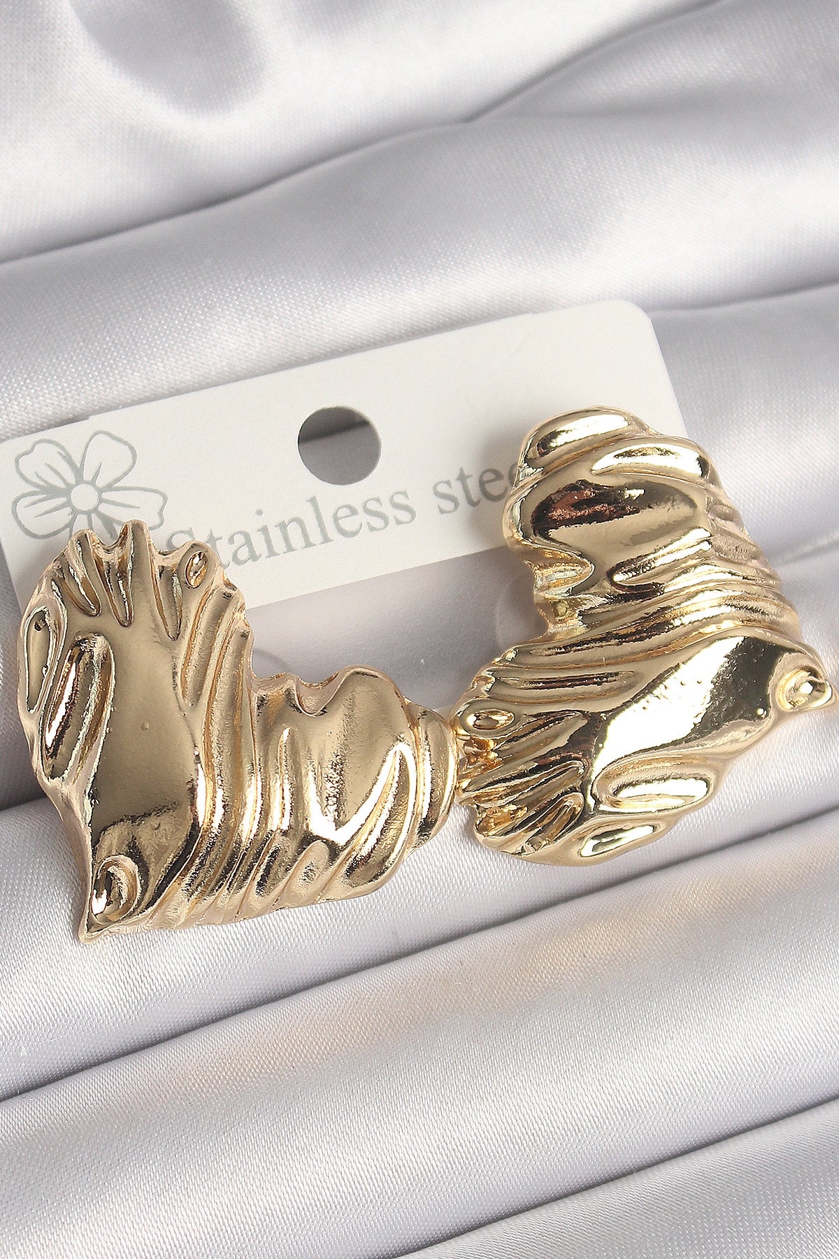 Brass Gold Color Embroidered Heart Model Women's Earrings