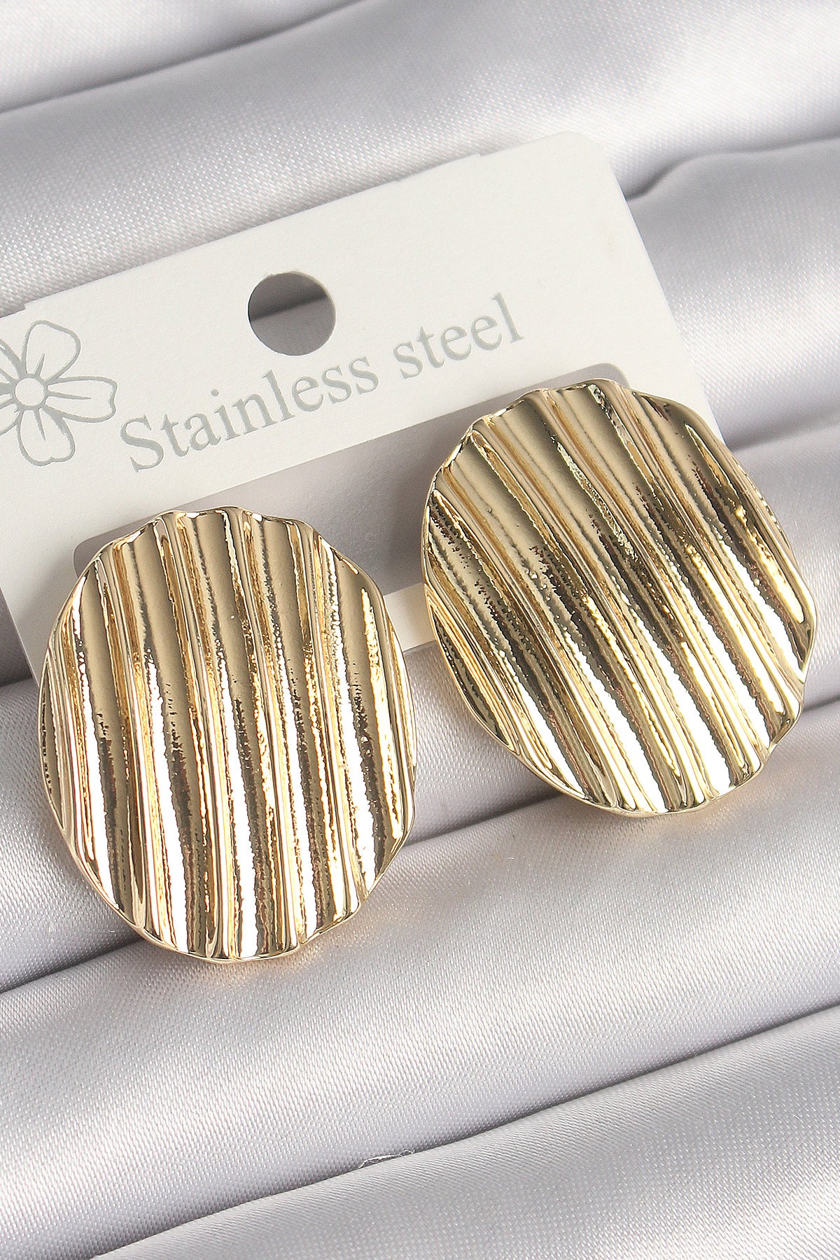 Brass Gold Color Embroidered Circle Plate Model Women's Earrings