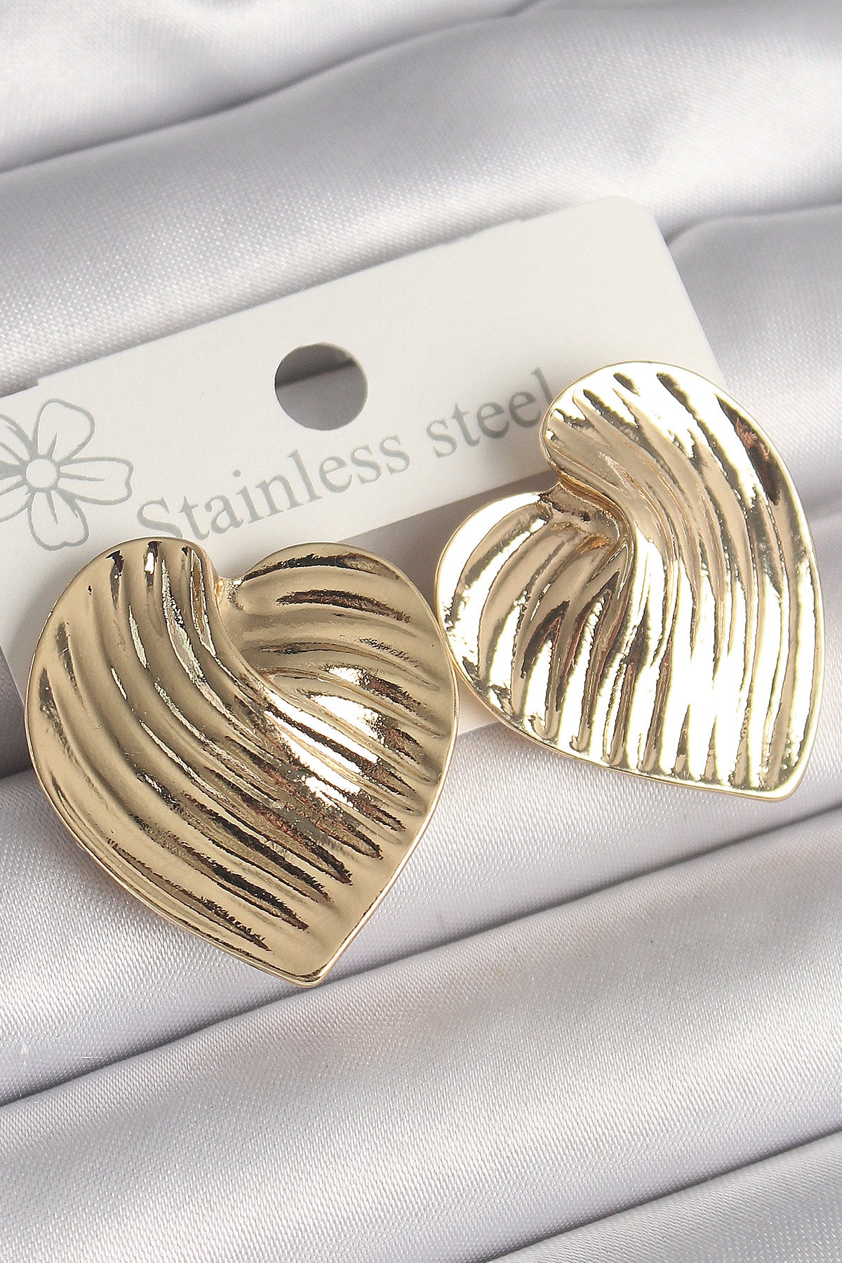 Brass Gold Color Embroidered Plate Heart Model Women's Earrings