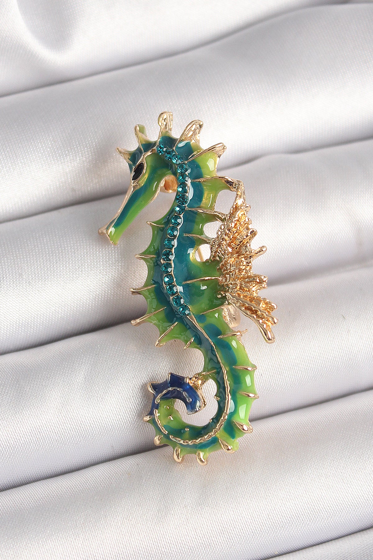 Brass Gold Color Green Sea Horse Model Zircon Stone Detail Women's Brooch