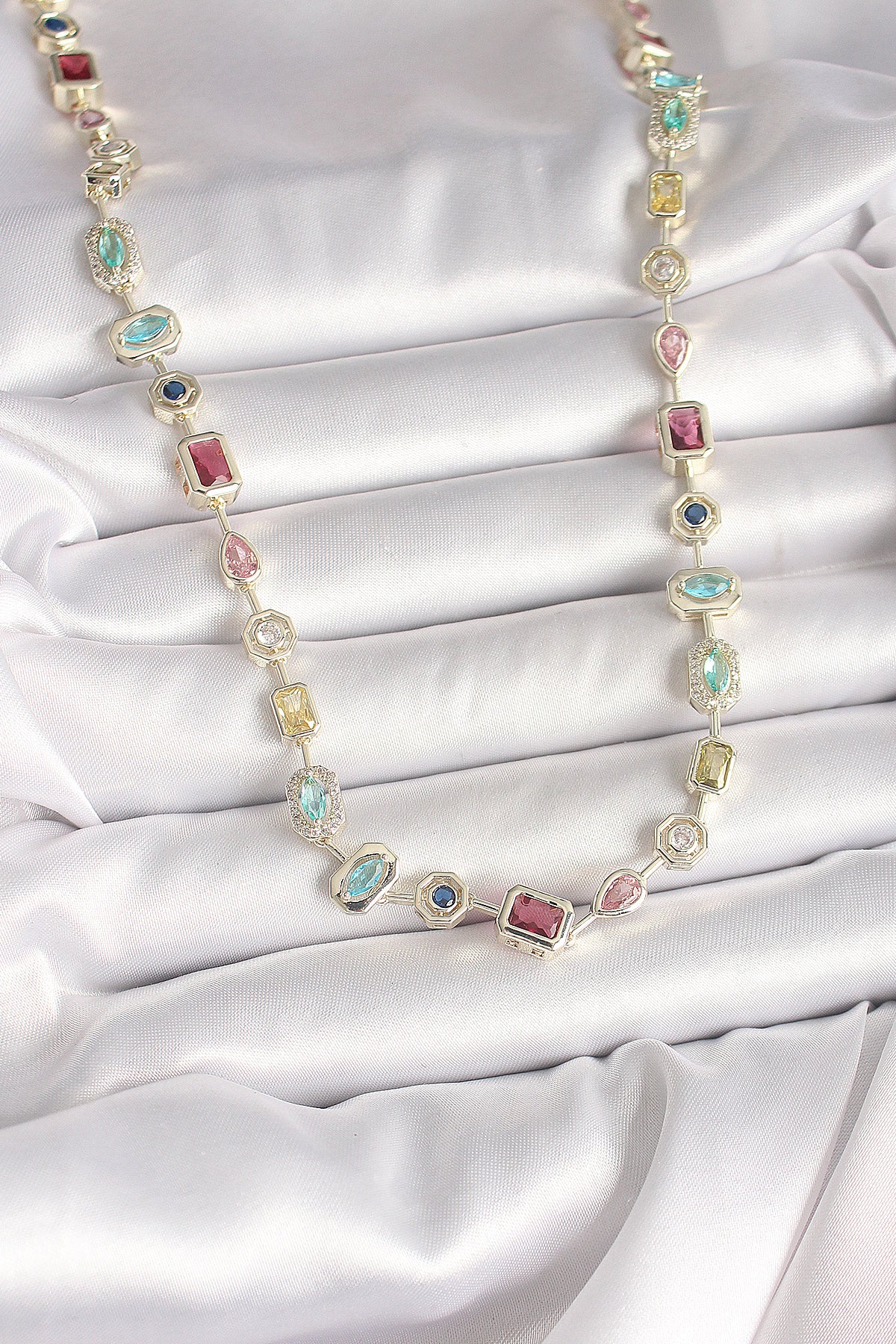 Pirinç Gold Renk Zirkon Taşlı VIP Seri Kadın Kolye