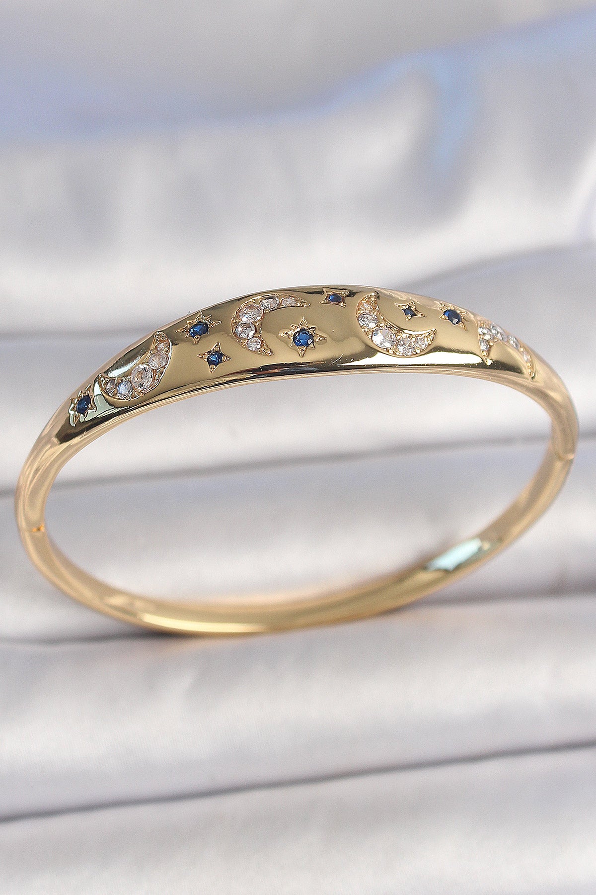 Brass Gold Color Zircon Stone Crescent Embroidery Blue Stone Star Detail Women's Cuff