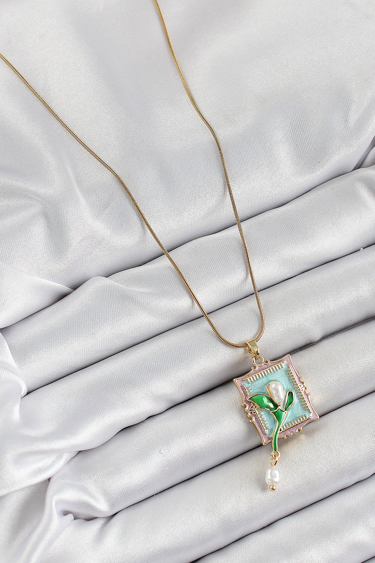316L Stainless Steel Gold-Tone Turquoise Tulip Artistic Portrait Dangle Women's Necklace with Pearl Detail
