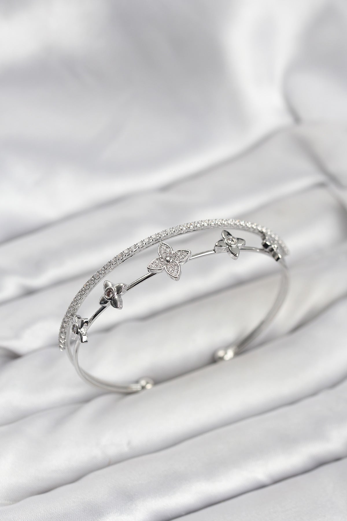 Brass Silver-Tone Flower Women's Bracelet