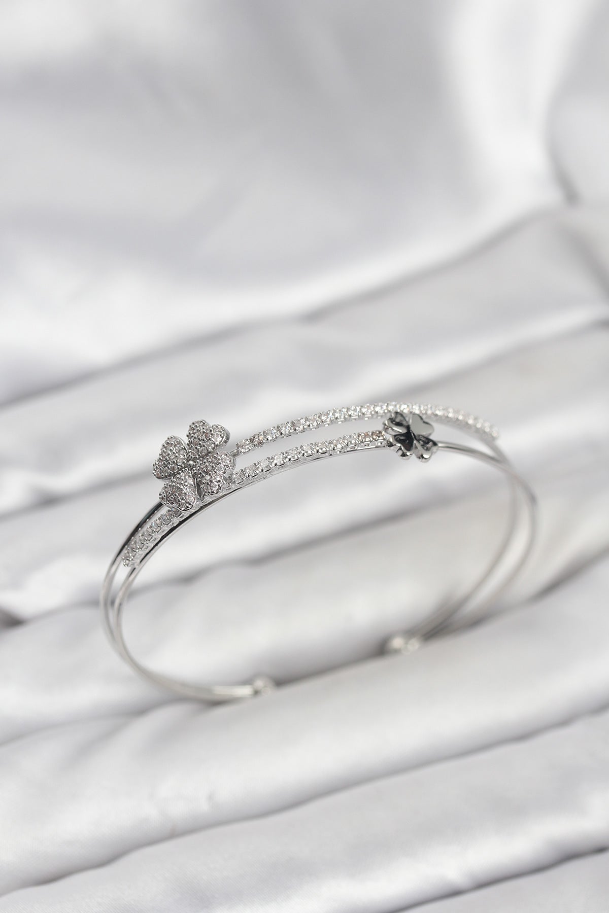 Brass Silver-Tone Clover Women's Bracelet