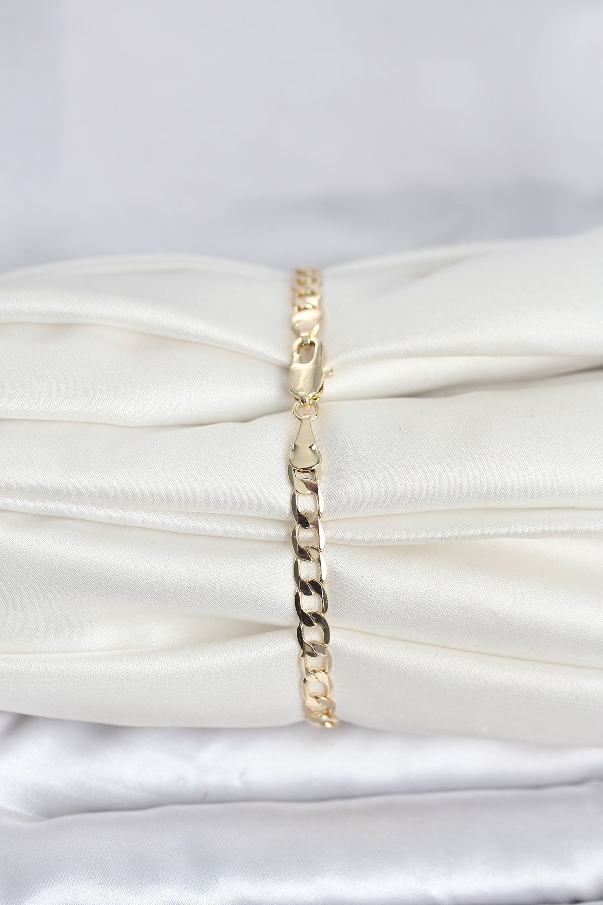 Gold-Tone Chain Link Women's Bracelet