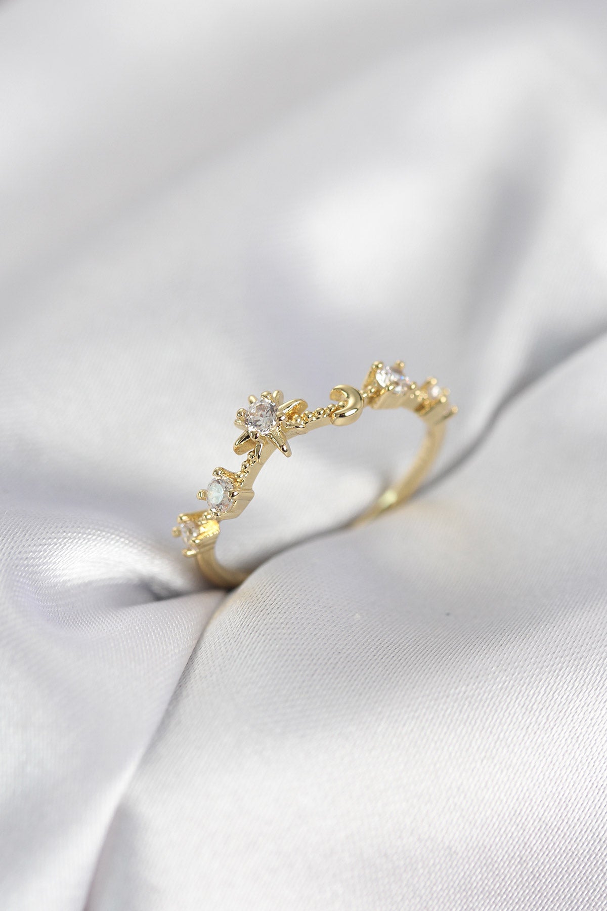 Gold-Tone Gece Temalı with Zircon Detail Women's Ring