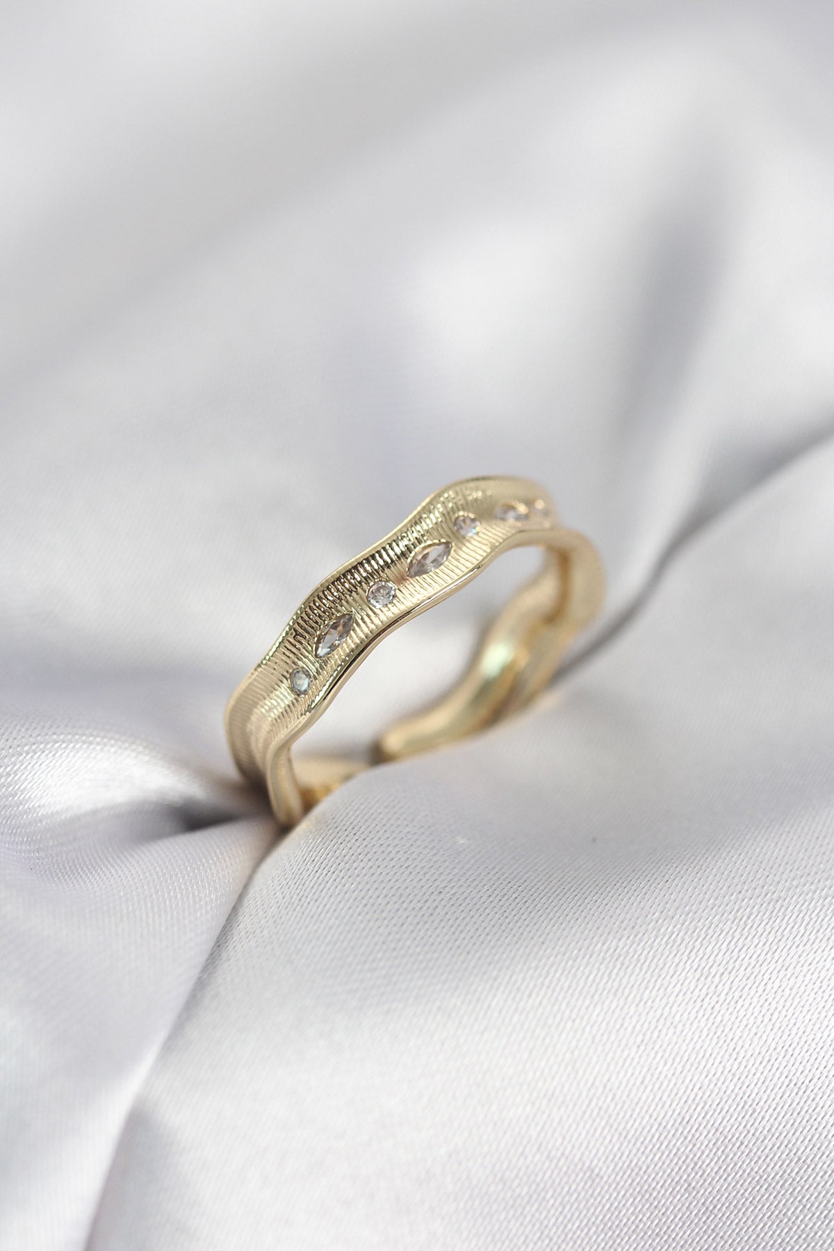 Gold-Tone Su Damlası with Zircon Detail Women's Ring