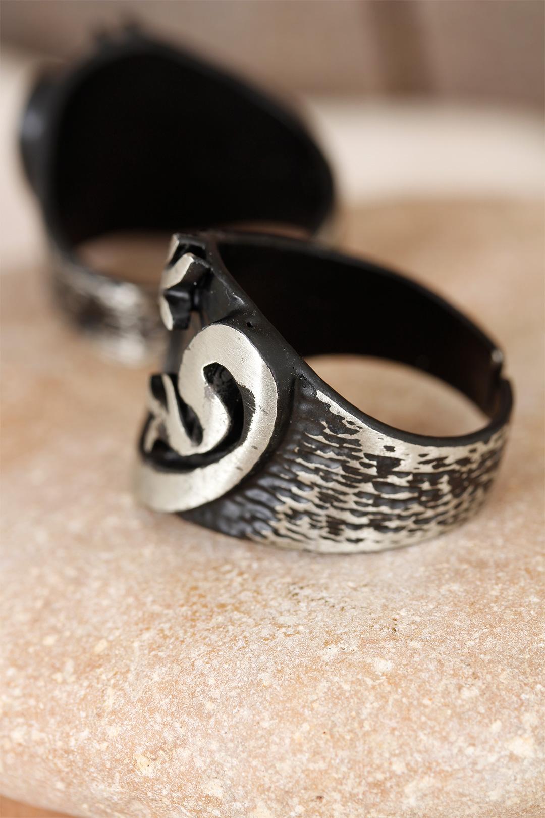 Tulip Figured Smoke Gray Color Adjustable Men's Ring