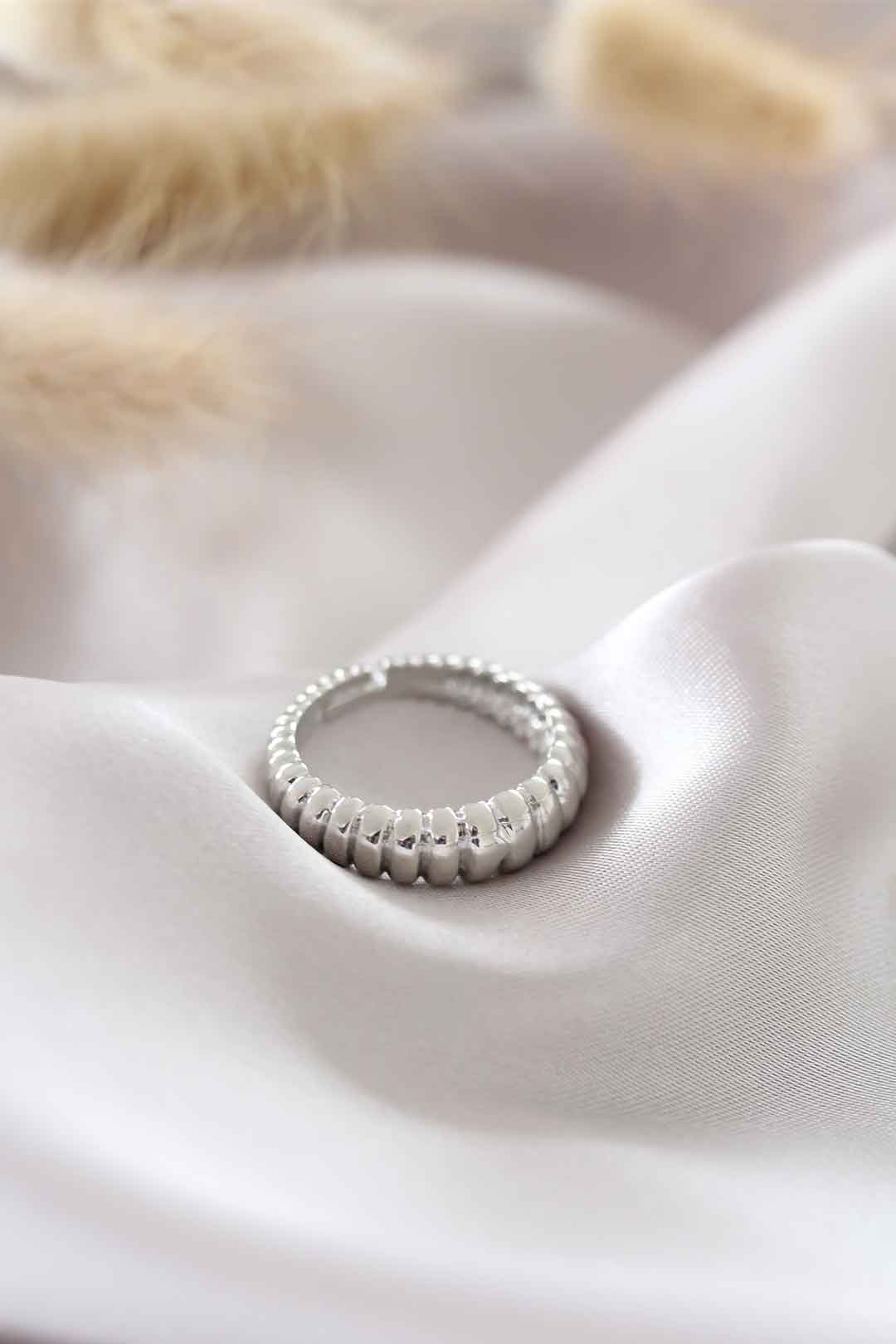 Silver Color Adjustable Twist Women's Ring