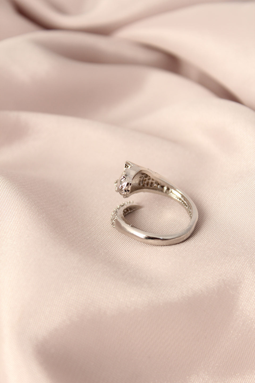 Gümüş Renk Metal Zirkon Taşlı Kaplan Model Ayarlanabilir Kadın Yüzük