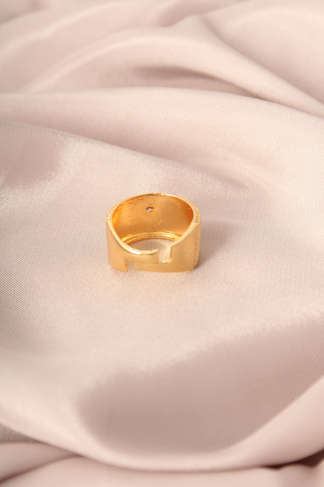 Gold Renk Metal Zirkon Taşlı Kalp Model Ayarlanabilir Kadın Yüzük