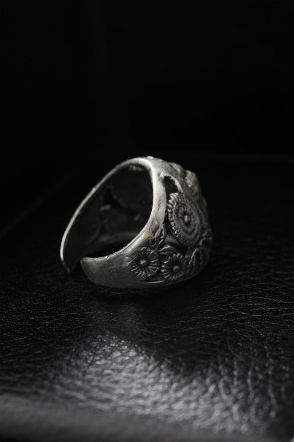 Adjustable Sculpted Model Men's Ring
