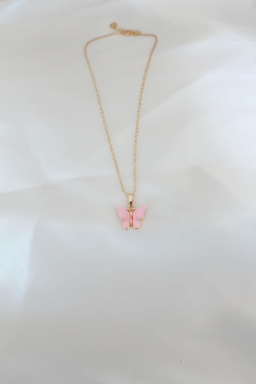 Gold Kaplama Pembe Sedefli Kelebek Kolye