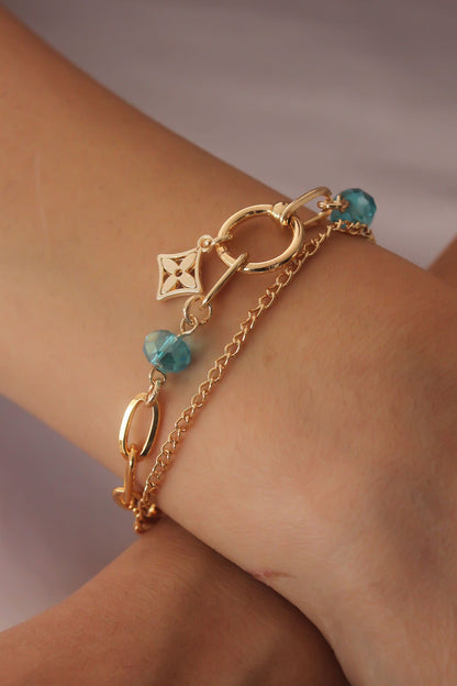 Gold Renk Yonca Figür Mavi Kristal Boncuk Detay Kadın Bileklik
