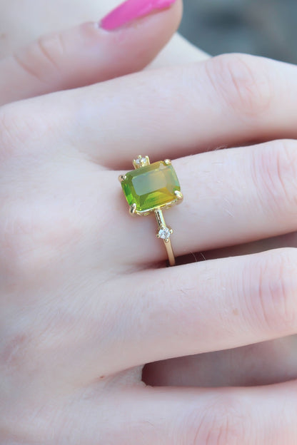 Gold Renk Renkli Zirkon Taşlı Pirinç Kadın Yüzük