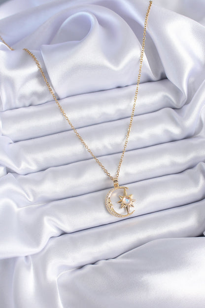 316L Çelik Gold Renk Zirkon Taşlı Ay Yıldız Model Kadın Kolye