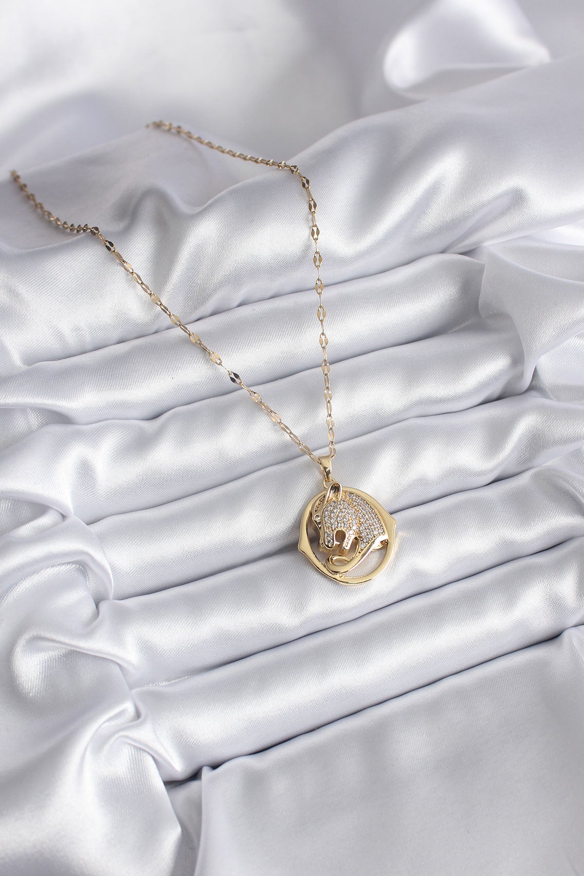 316L Çelik Gold Renk Zirkon Taşlı Jaguar Model Kadın Kolye