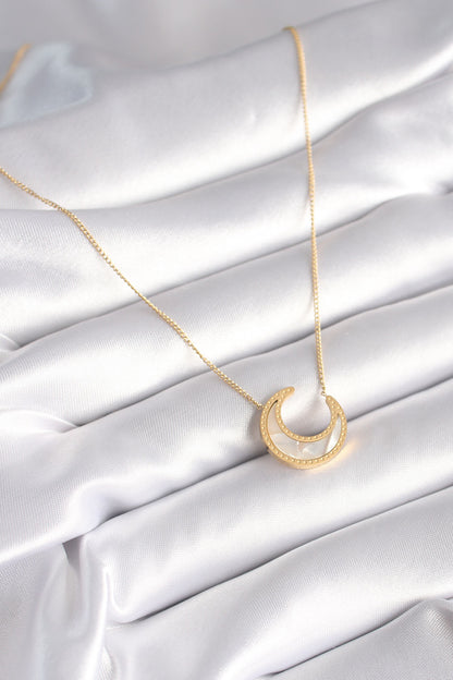 316L Çelik Gold Renk Beyaz Sedefli Hilal Model Kadın Kolye