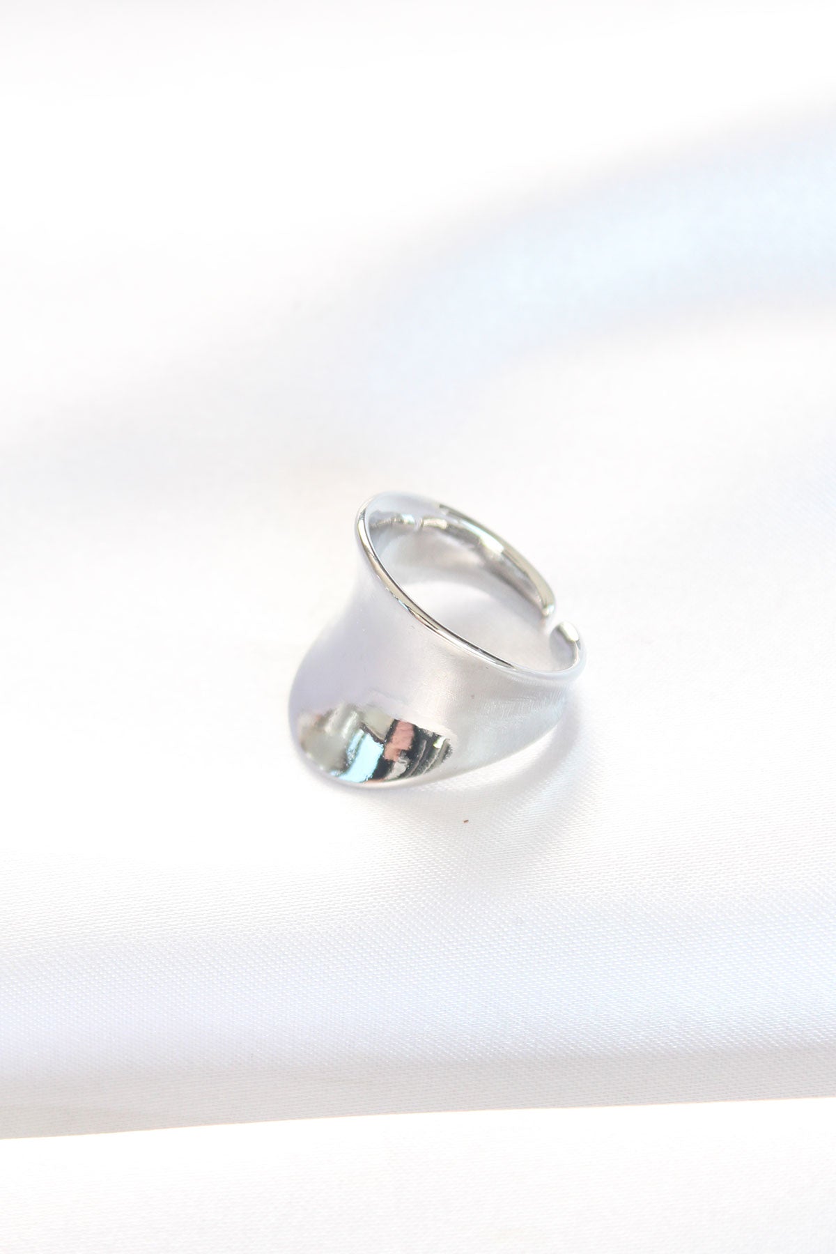 Silver Color Adjustable Curved Mirror Ring