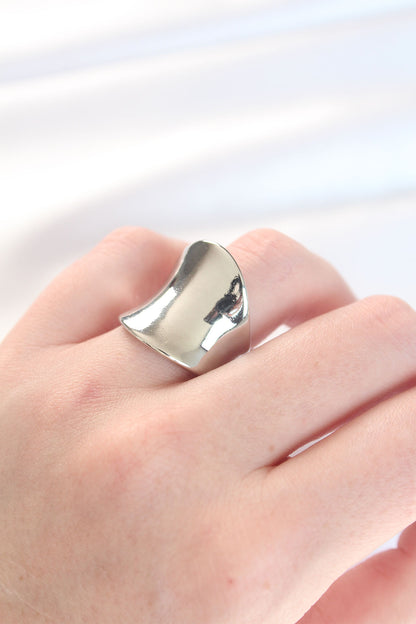 Silver Color Adjustable Curved Mirror Ring