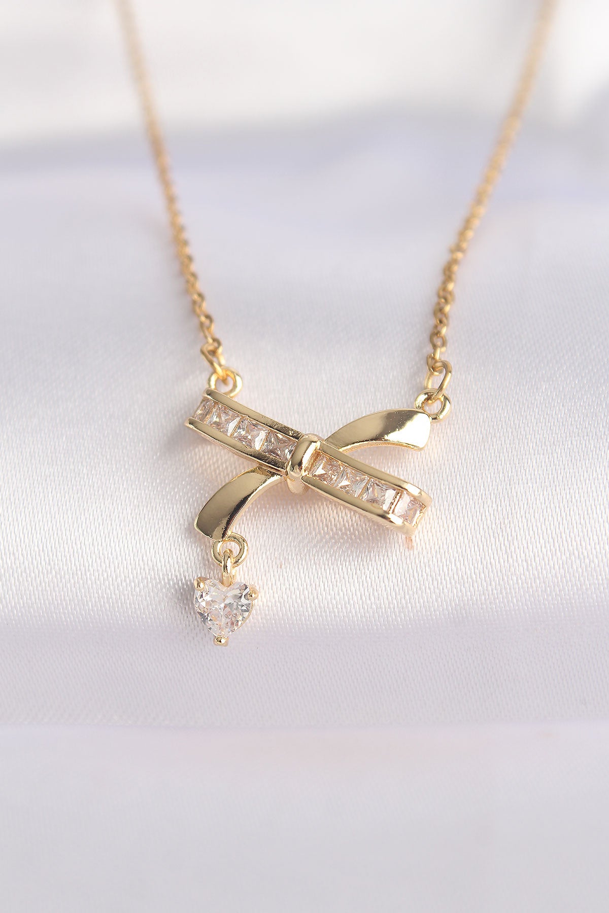 316L Steel Chain Gold Color Zircon Stone Heart Detail Bow Necklace