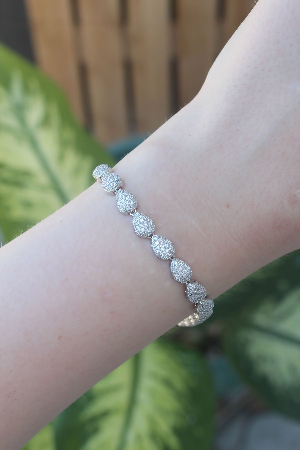 VIP Series Brass Zircon Stone Silver Color Drop Model Bracelet