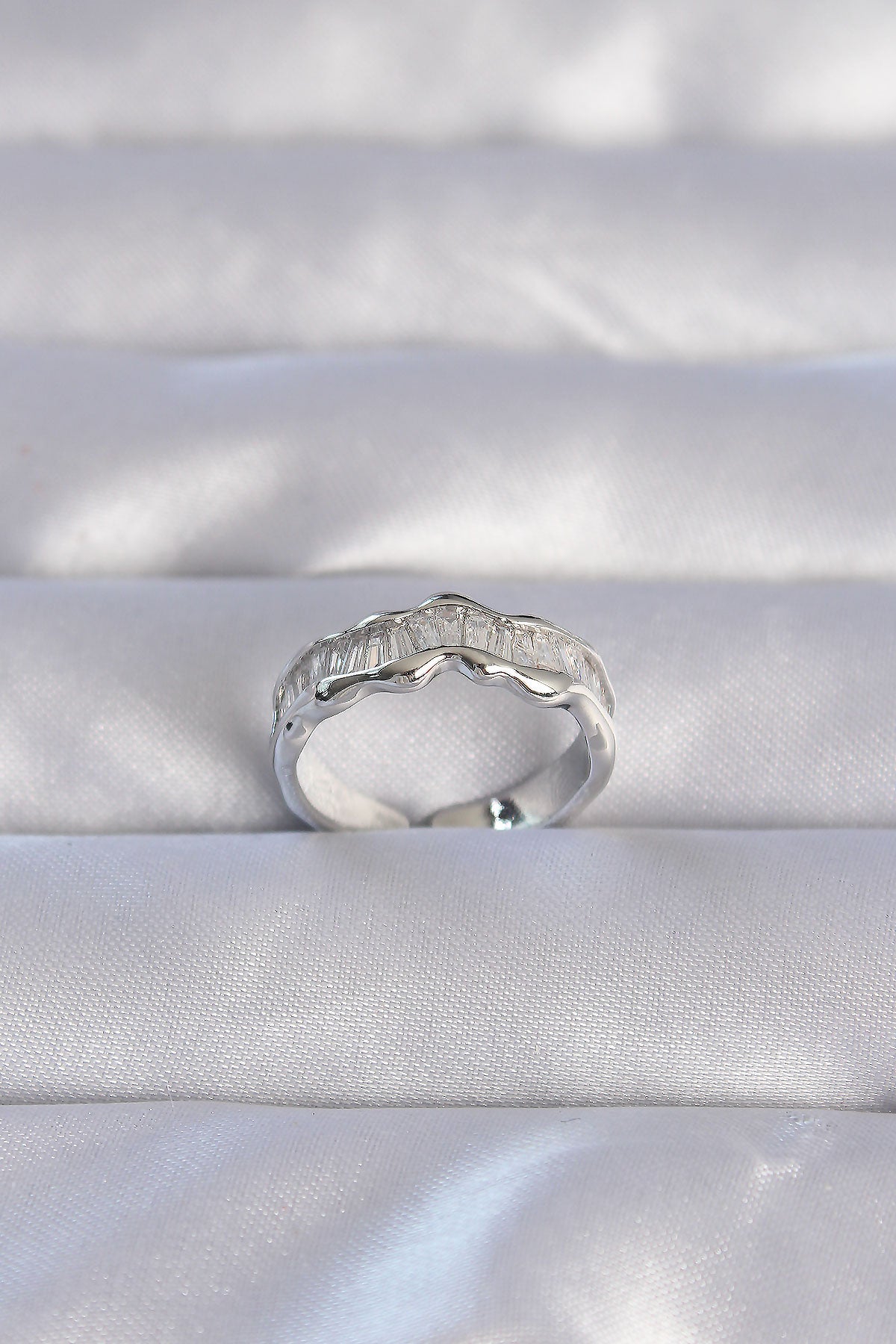 Brass Silver Color Zircon Stone Wavy Waterway Model Adjustable Ring