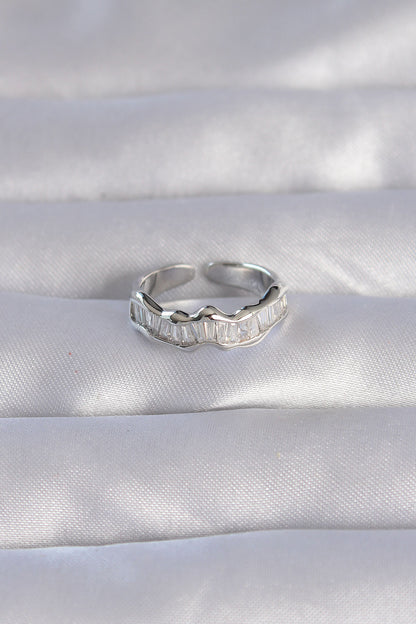 Brass Silver Color Zircon Stone Wavy Waterway Model Adjustable Ring