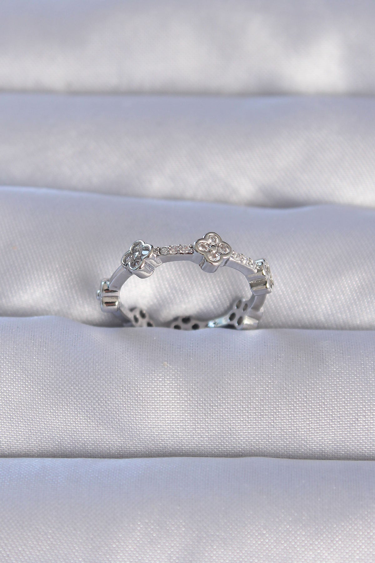 Brass Silver Color Zircon Stone Clover Model Adjustable Ring