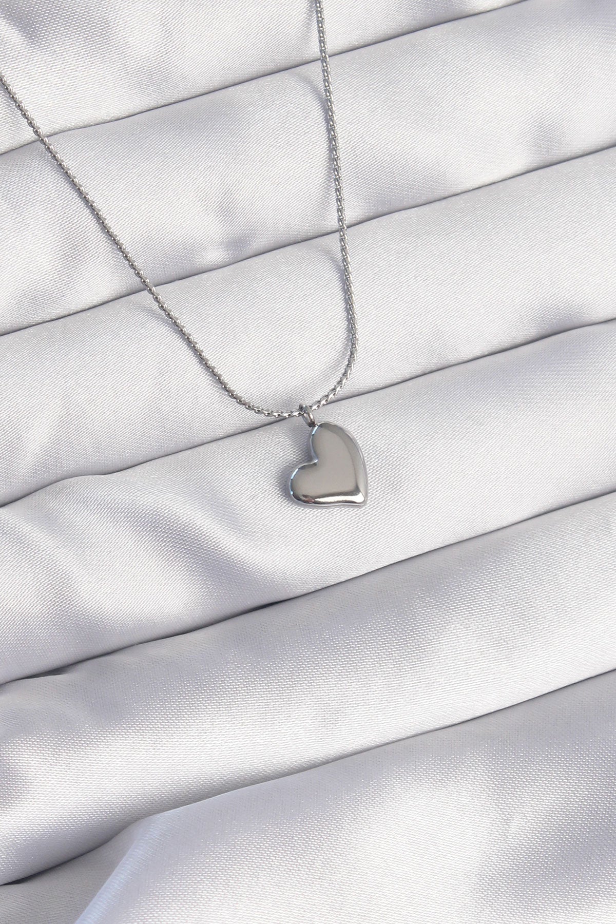 316L Steel Silver Color Minimal Heart Design Necklace
