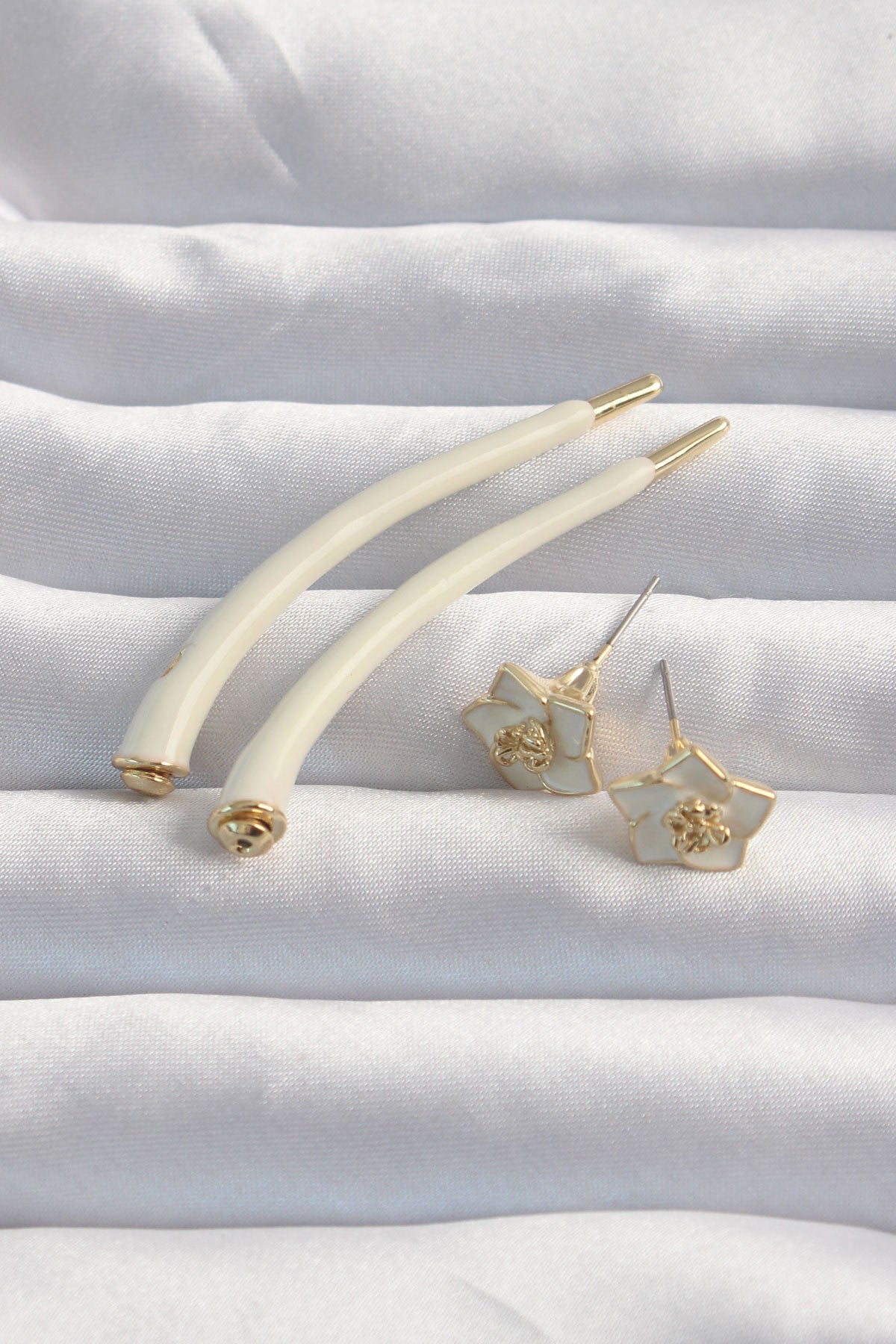 Brass Cream Color Botega Earrings
