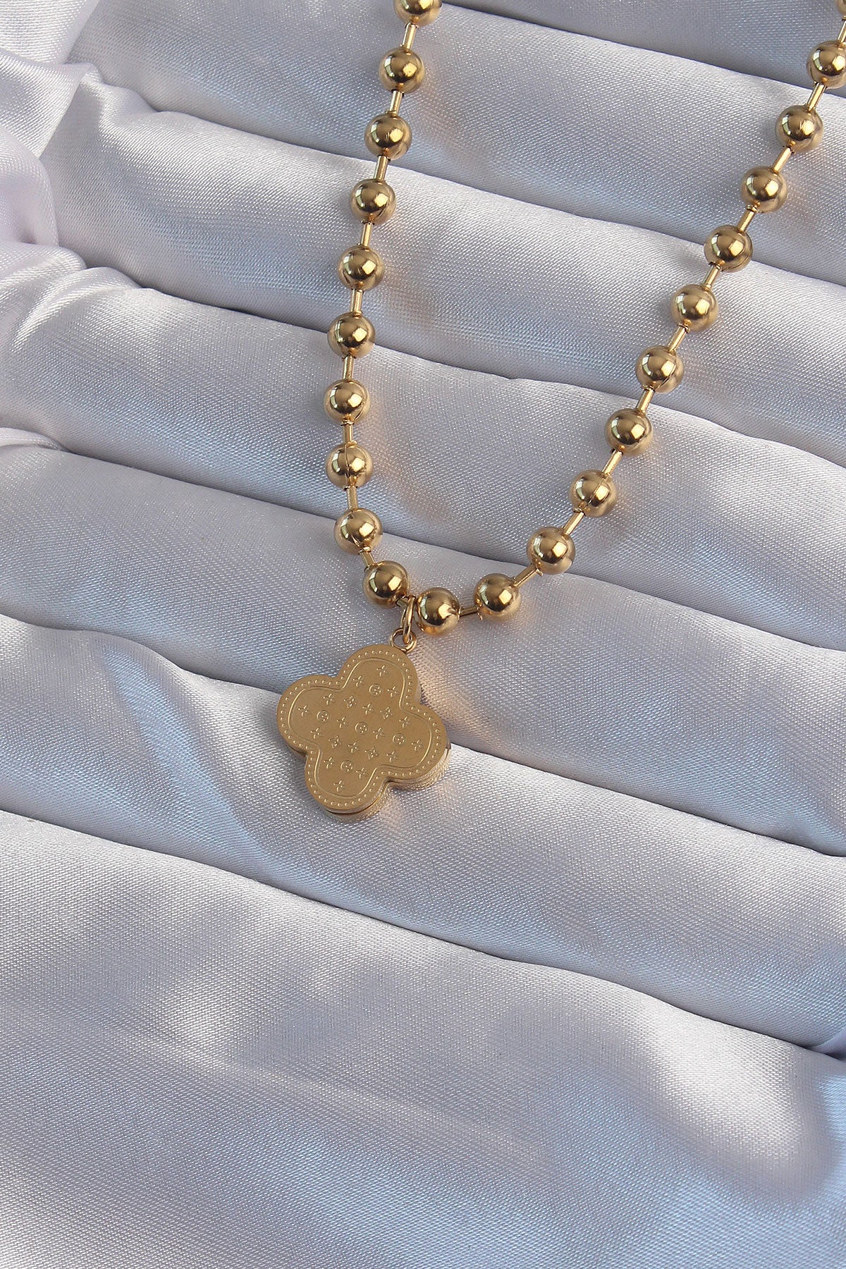Gold Color Embroidered Clover Model Necklace with 316L Steel Ball Chain