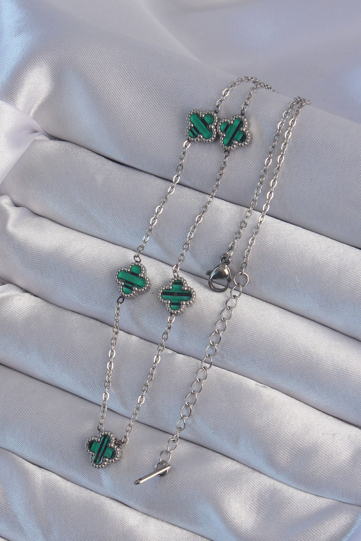 316L Steel Silver Color Minimal Green Enamel Clover Necklace