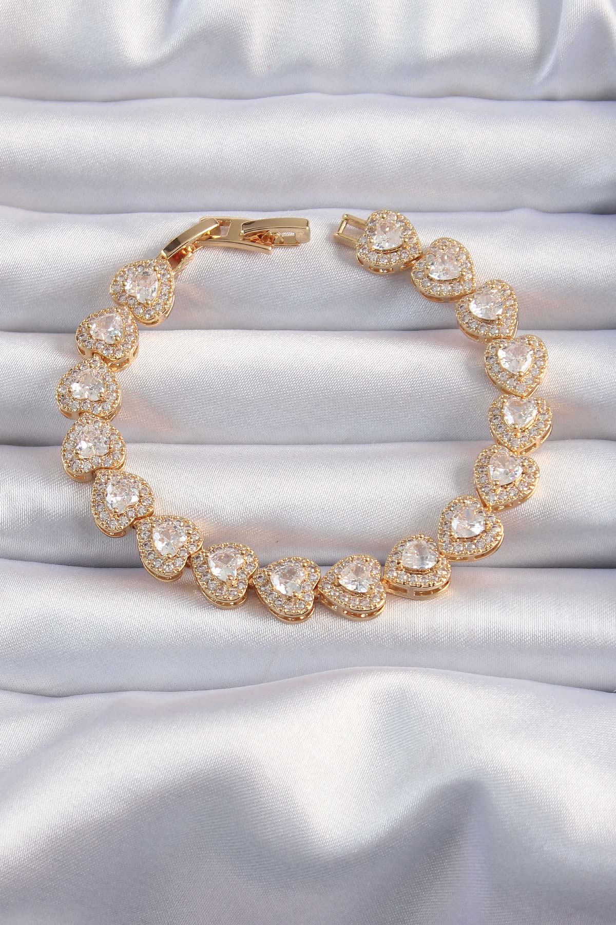 Brass VIP Series Gold Color Zircon Stone Heart Model Bracelet