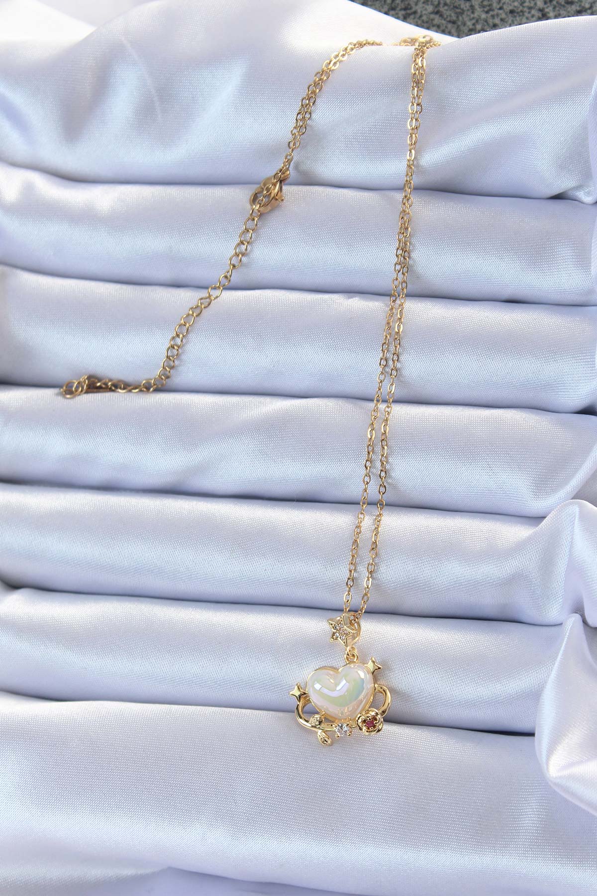 316L Steel Chain Gold Color Zircon Stone Planet-Looking Heart Necklace