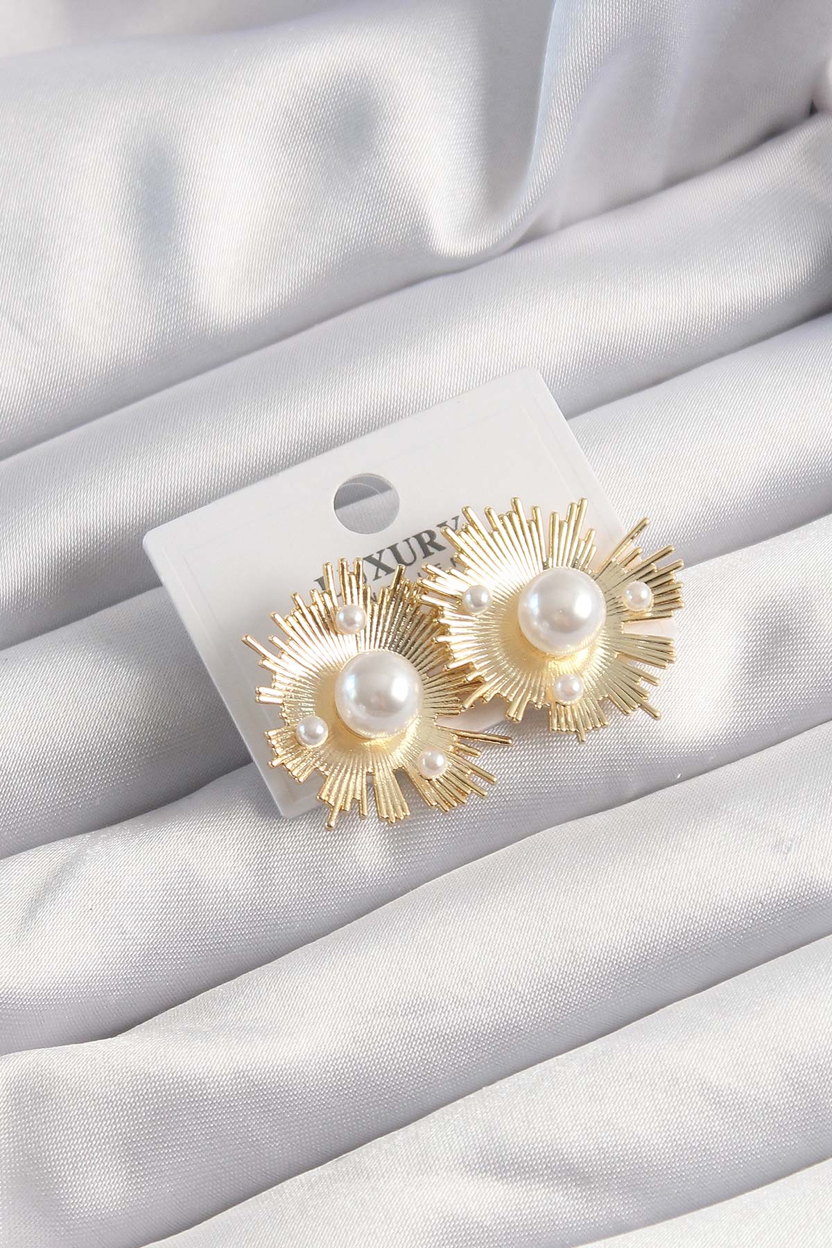 Brass Gold Color Zircon Stone Shining Pearl Beads Earrings
