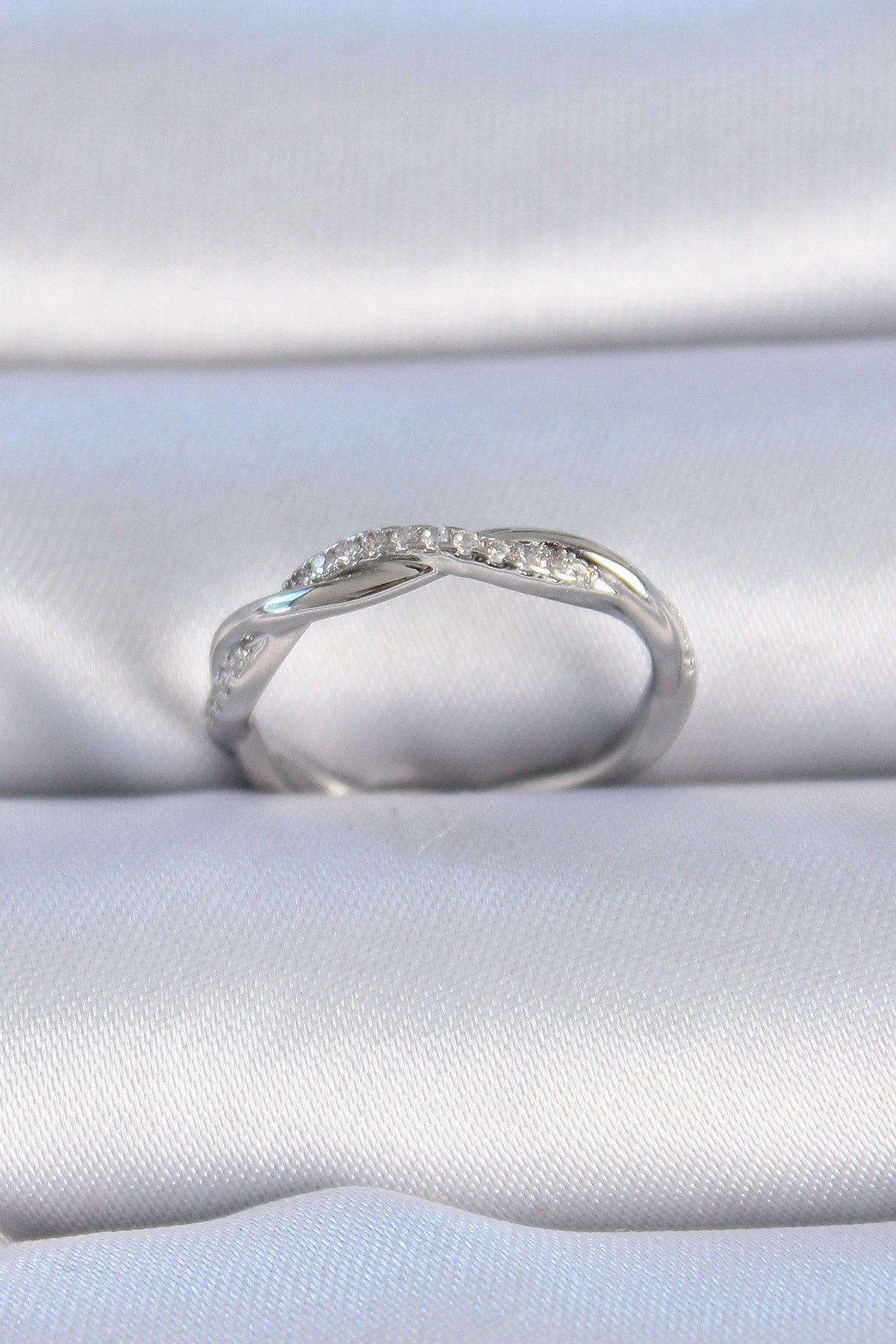 Brass Silver Color Zircon Stone Spiral Model Women's Ring