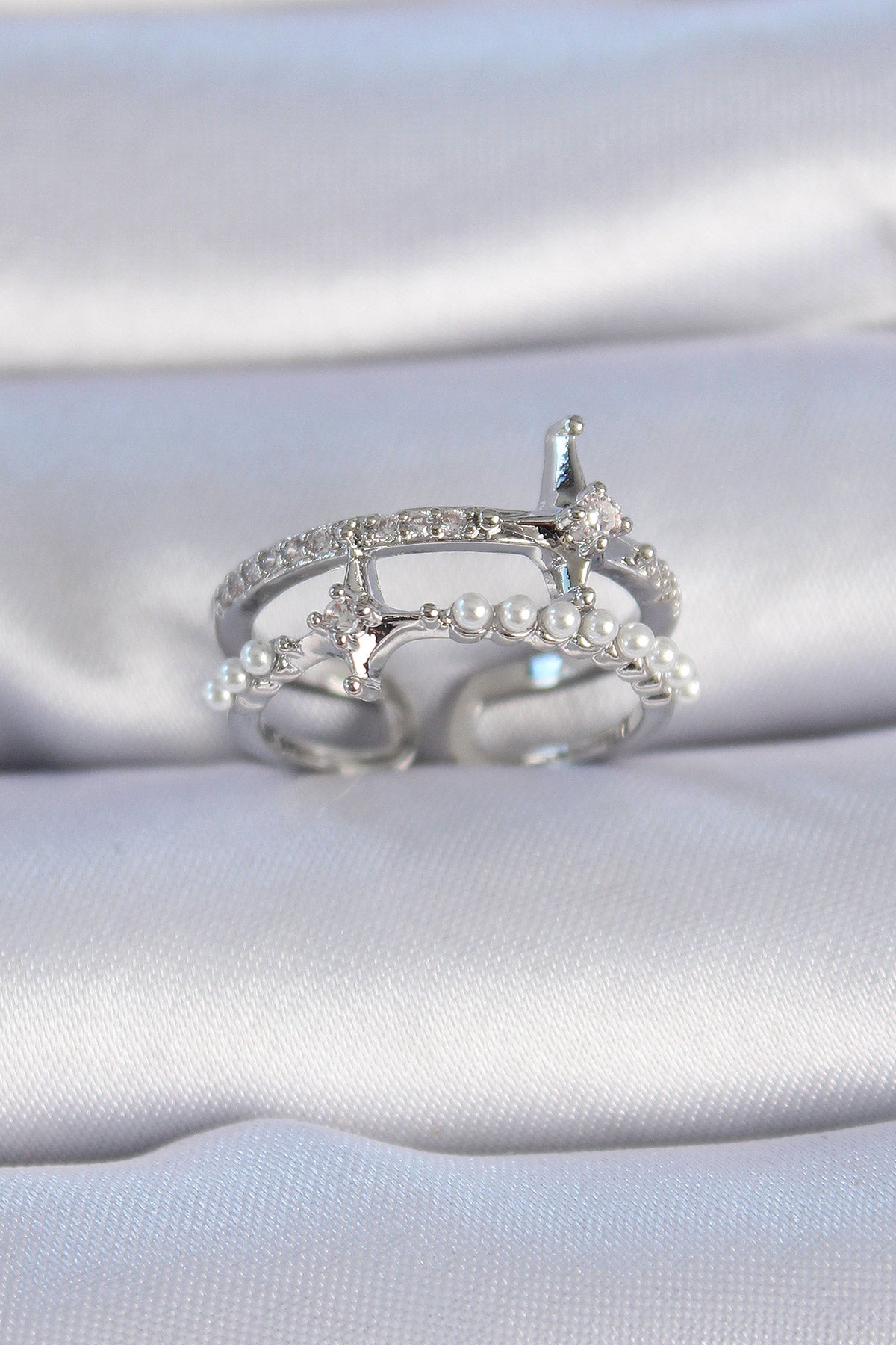 Brass Silver Color Zircon Stone Pearl Detail Pole Star Model Women's Ring