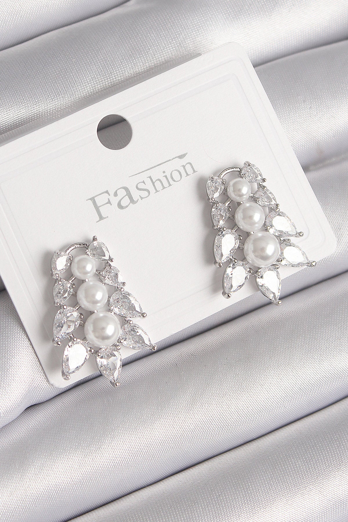 Brass Silver Color Zircon Stone Leaf Model Pearl Detail Women's Earrings