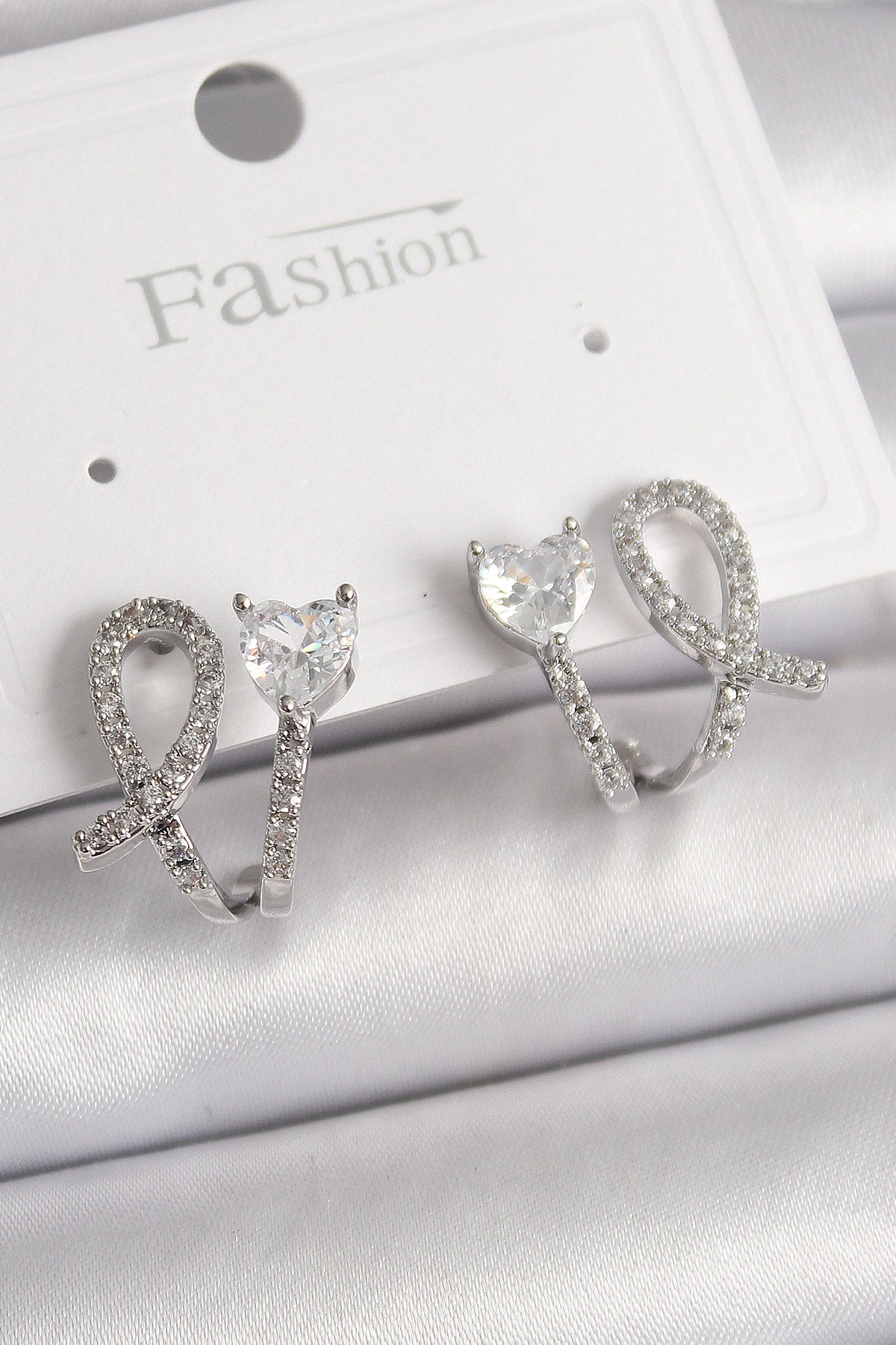 Brass Silver Color Knot Model Zircon Stone Heart Detail Women's Earrings