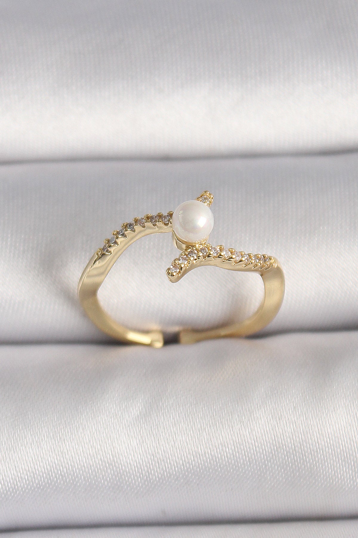 Pirinç Gold Renk Zirkon Taşlı İncili Ayarlanabilir Yüzük