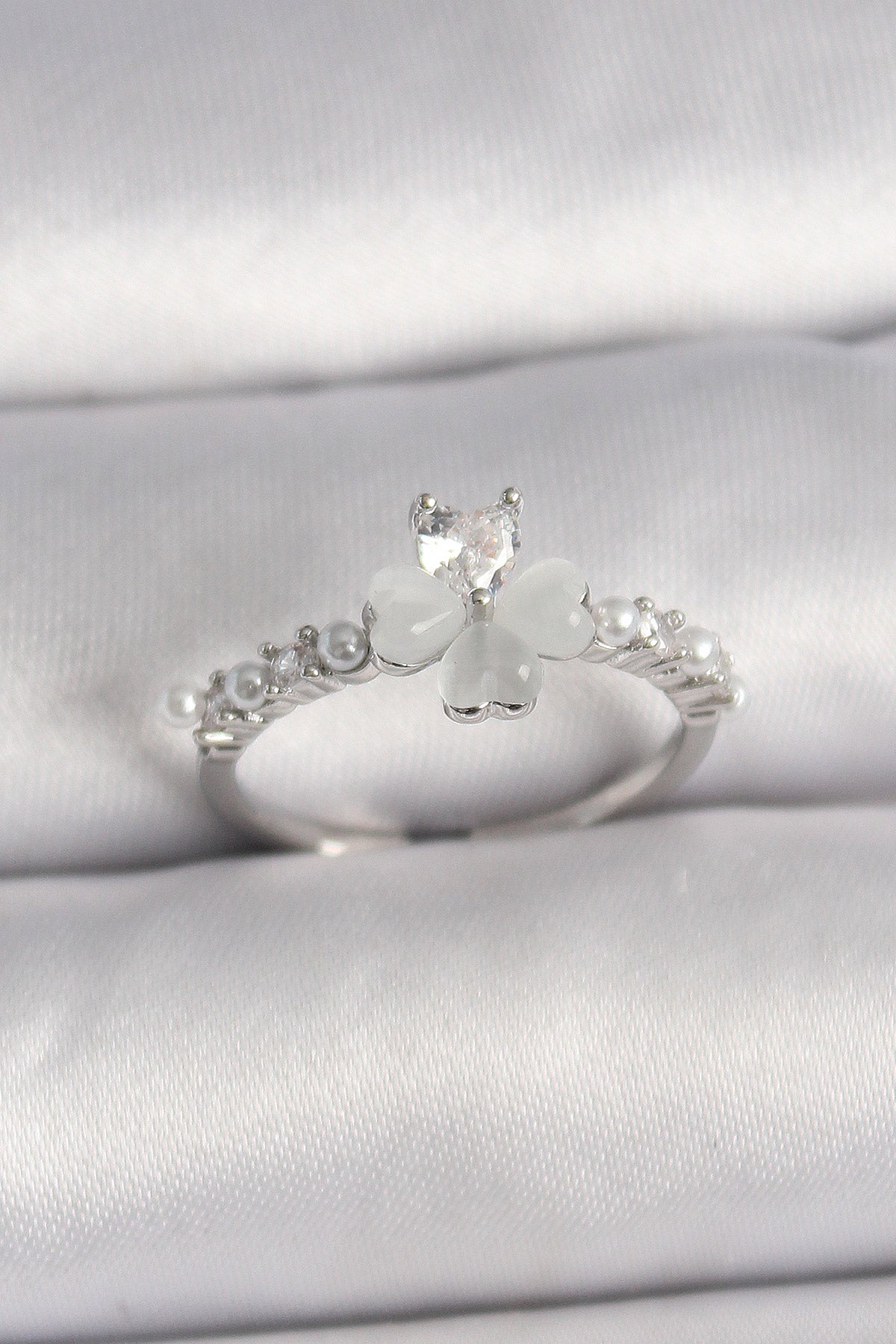 Brass Silver Color Zircon Stone Clover Model Pearl Detail Adjustable Ring